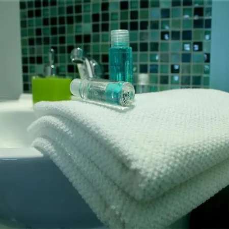 Oina Studio Aparthotel *